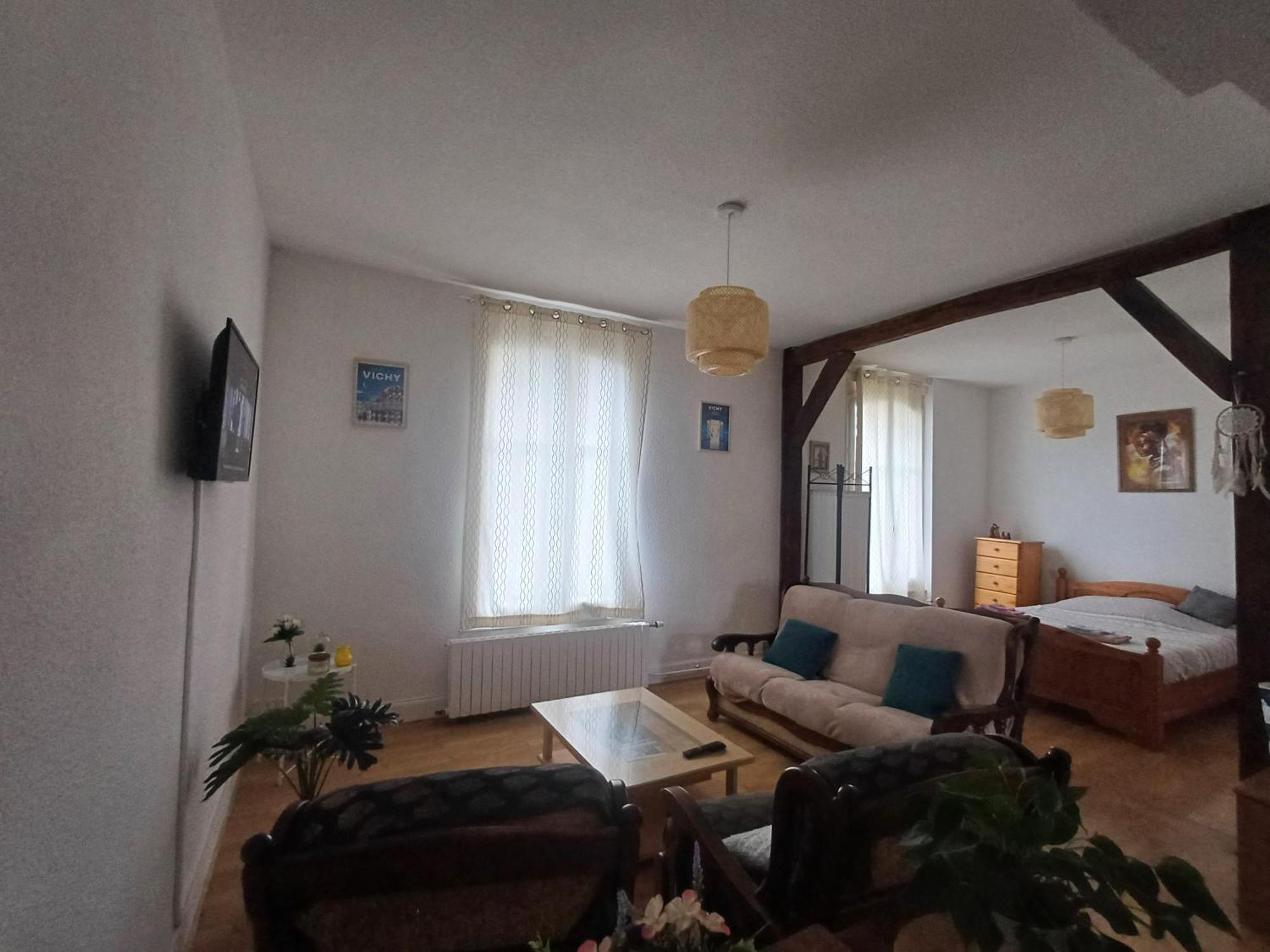 Location Meublée Avec Cour Privative Vichy