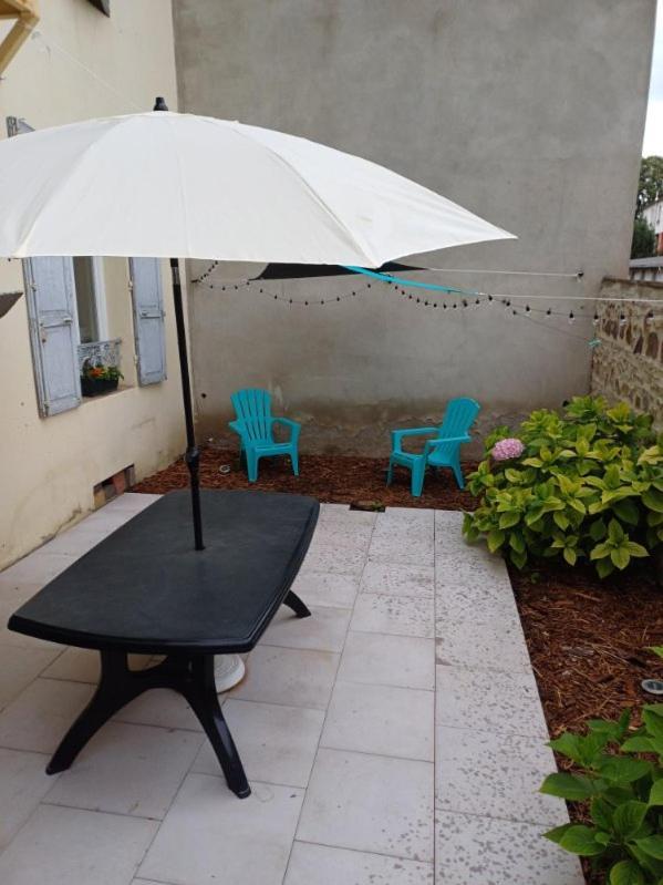Appartement Bel Equipe! Proche Des Parcs, Avec Sa Cour Privative Et Sa Place De Parking Securisee A 450 M Du